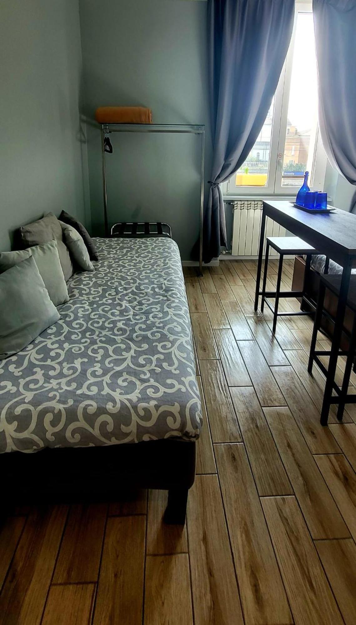 Al Binario Brescia Hotel Buitenkant foto